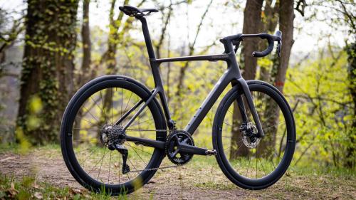 RECENZE: Cannondale SuperSix EVO - Jedno kolo pro všechno?!