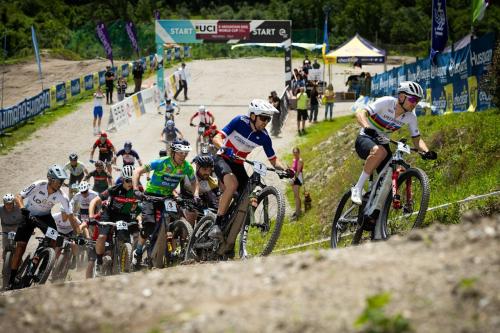 UCI pro rok 2026 nečekaně ruší Světový pohár v eMTB XC