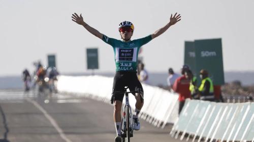 Druhý zářez i pro Pidcocka! Tom ovládl předposlední etapu AlUla Tour!
