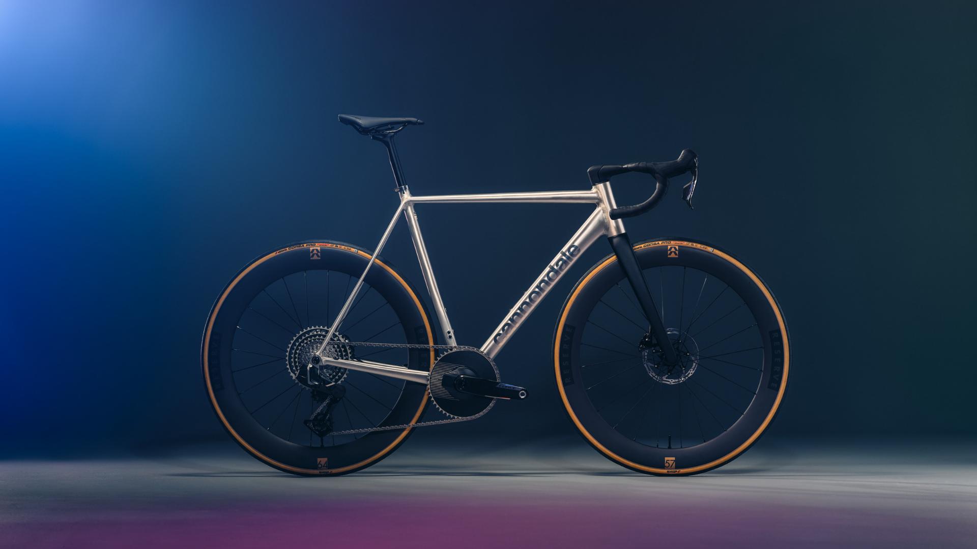 Cannondale CAAD14 2026: návrat hliníkové legendy na silnici!