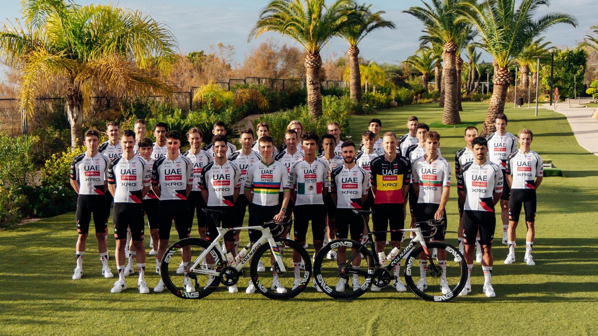 Pokoří tým UAE Emirates XRG hranici 100 vítězství v roce 2026?