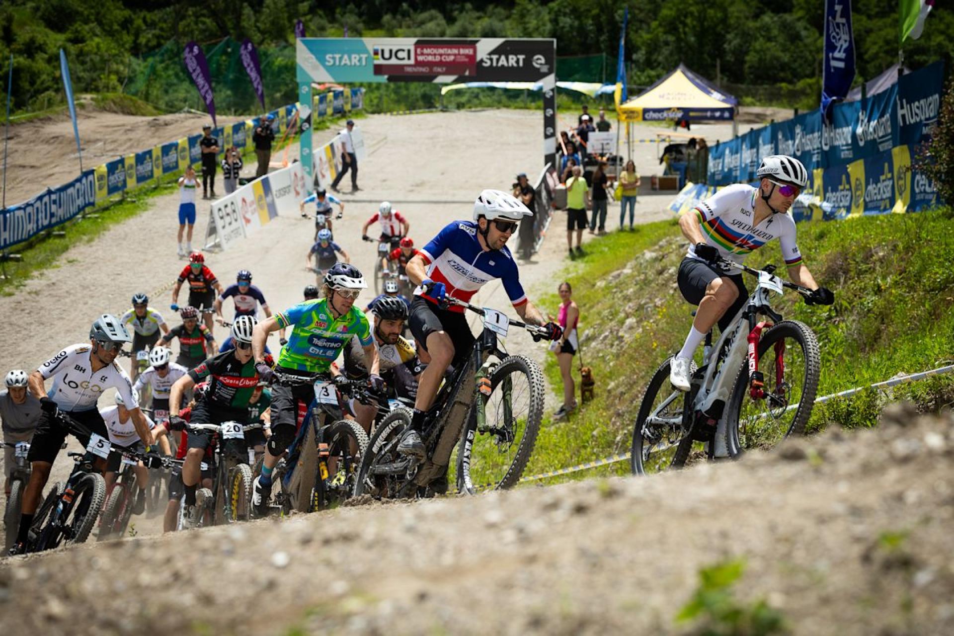 UCI pro rok 2026 nečekaně ruší Světový pohár v eMTB XC